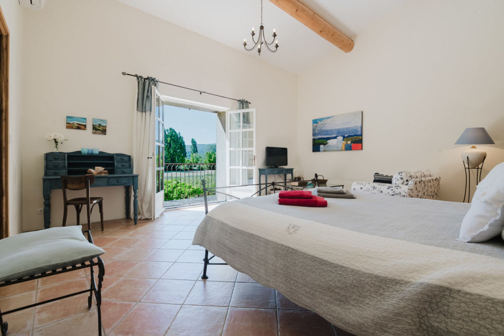 Photographs of Mas du Fournil villa in Provence - Image 19 of 47