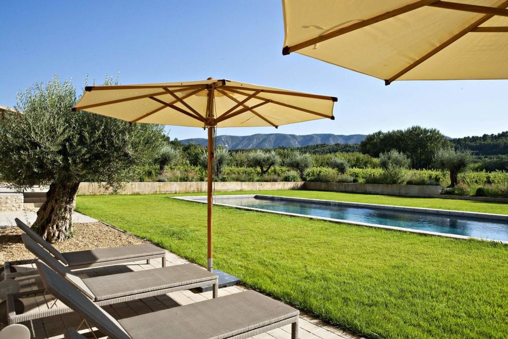 Photographs of Bastide du Calavon villa in Provence - Image 13 of 57