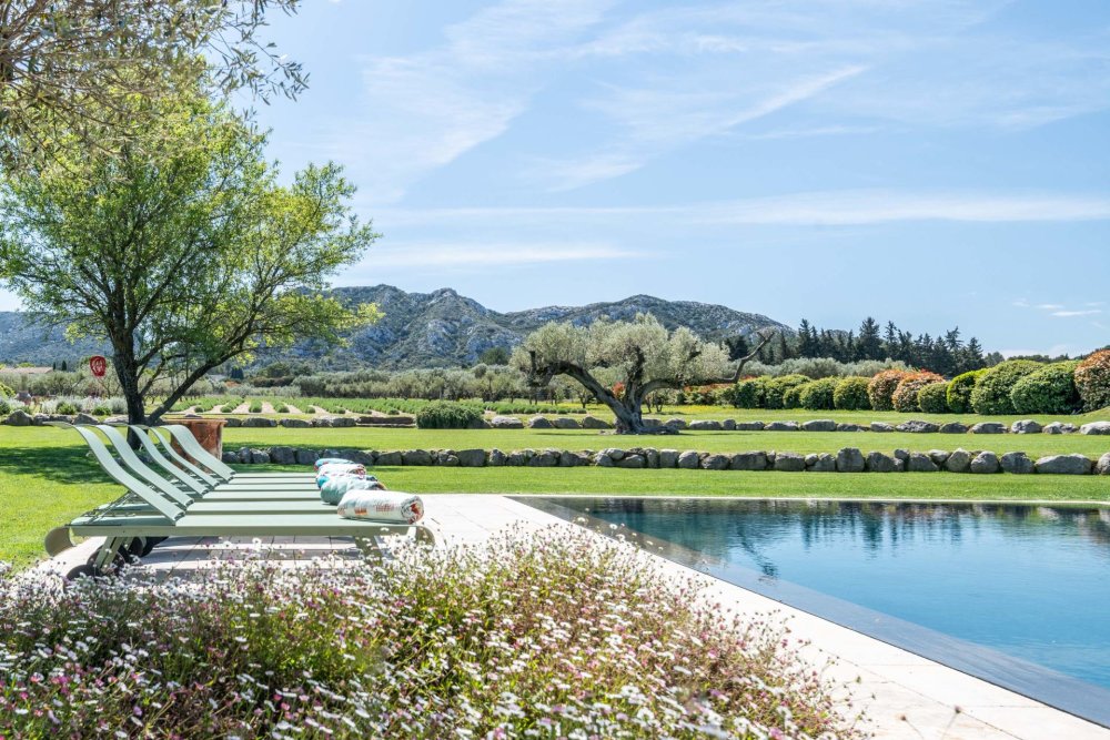 Photographs of Mas des Rêveries villa in Provence - Image 4 of 40