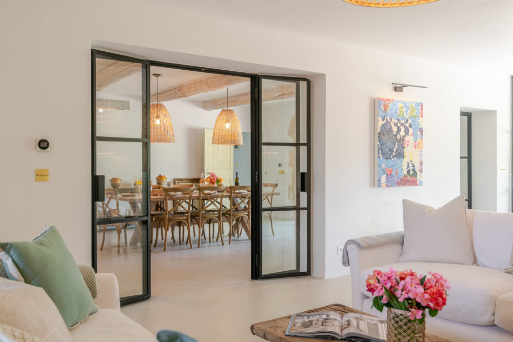 Photographs of Petit Mas des Splendeurs villa in Provence - Image 14 of 46