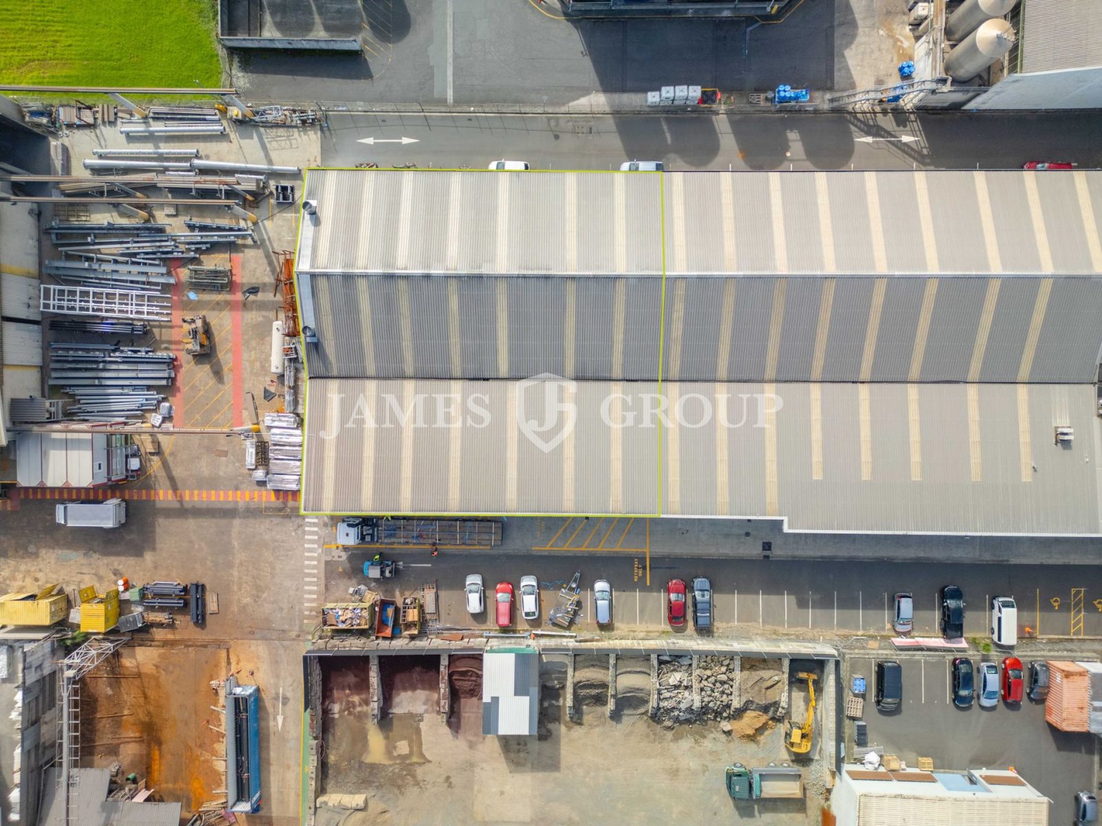 Functional Tilt-slab Warehouse With Office