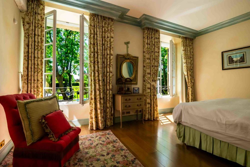 Photographs of Domaine de Beau-Fleurs villa in Provence - Image 28 of 45