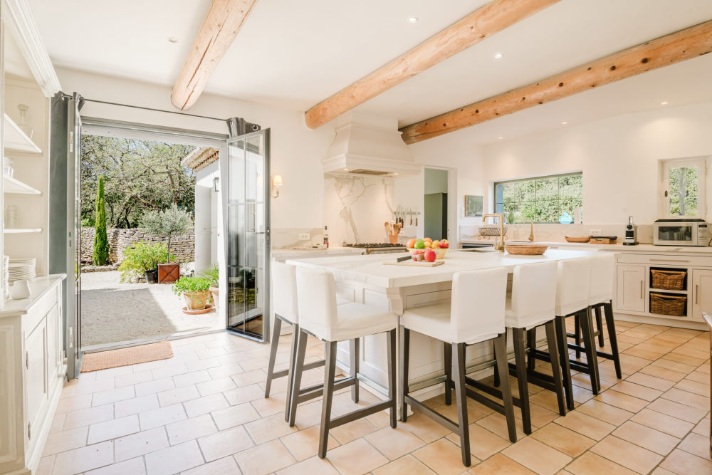 Photographs of Mas des Imberts villa in Provence - Image 12 of 48