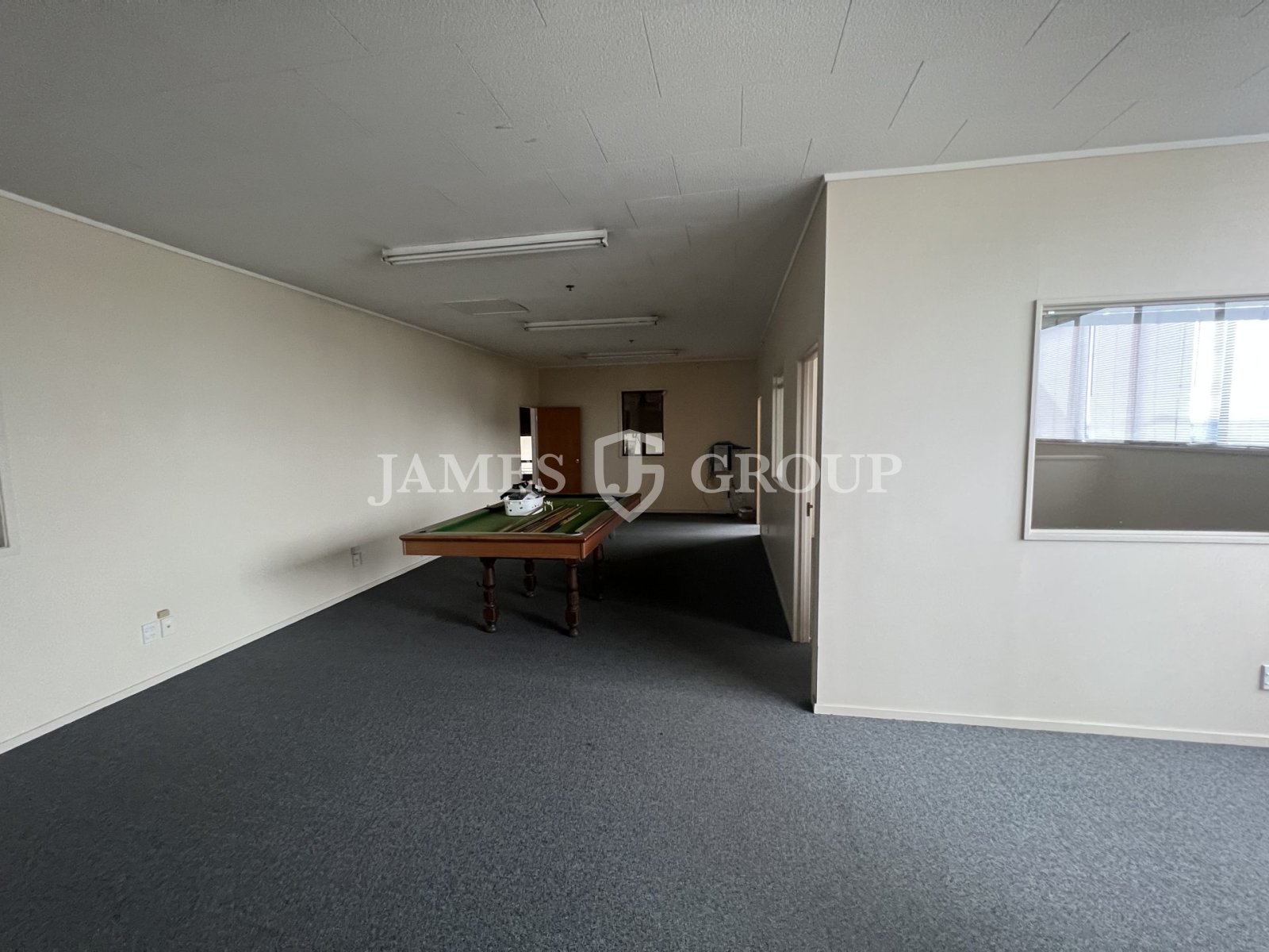 789sqm Prime Patiki Road Warehouse + 12 Carparks