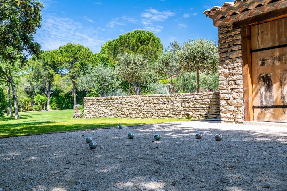 Photographs of Mas des Mésanges villa in Provence - Image 34 of 35