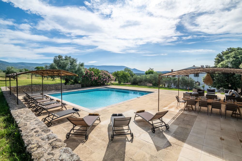 Photographs of Bastide du Baron villa in Provence - Image 4 of 50