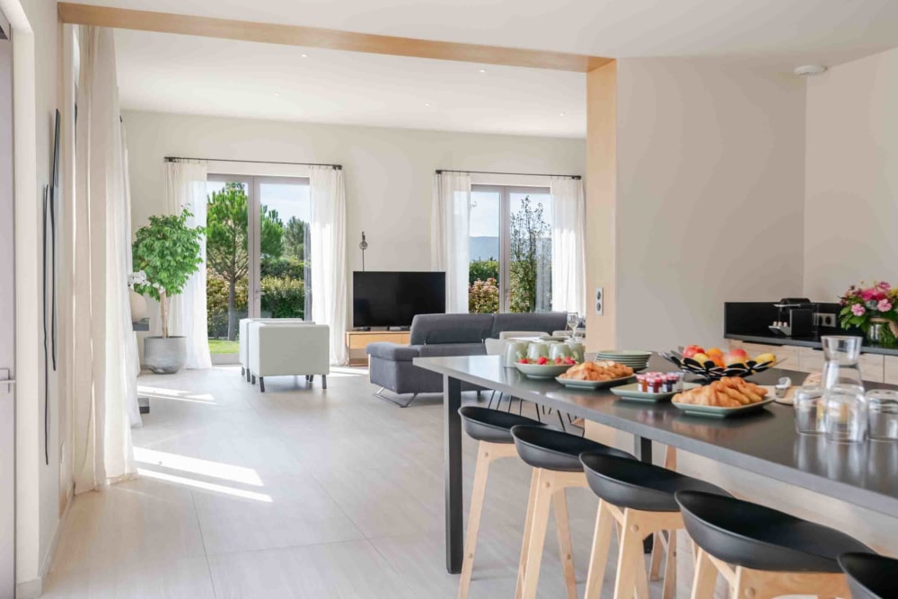 Photographs of Villa du Colibri villa in Provence - Image 9 of 35