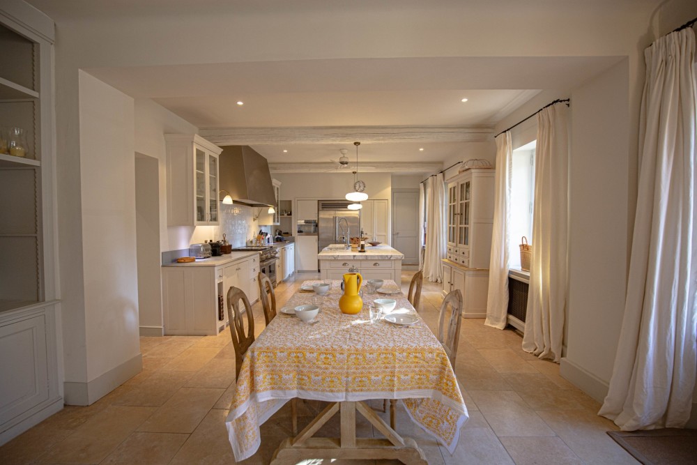 Photographs of Mas du Calanquet villa in Provence - Image 10 of 44