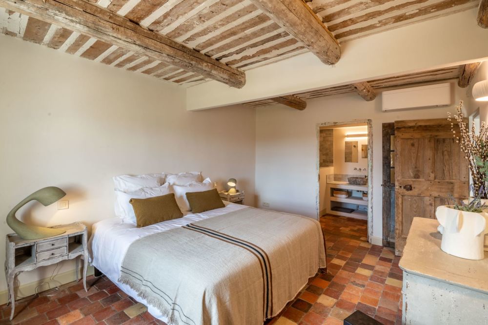 Photographs of Mas des Altesses villa in Provence - Image 12 of 38