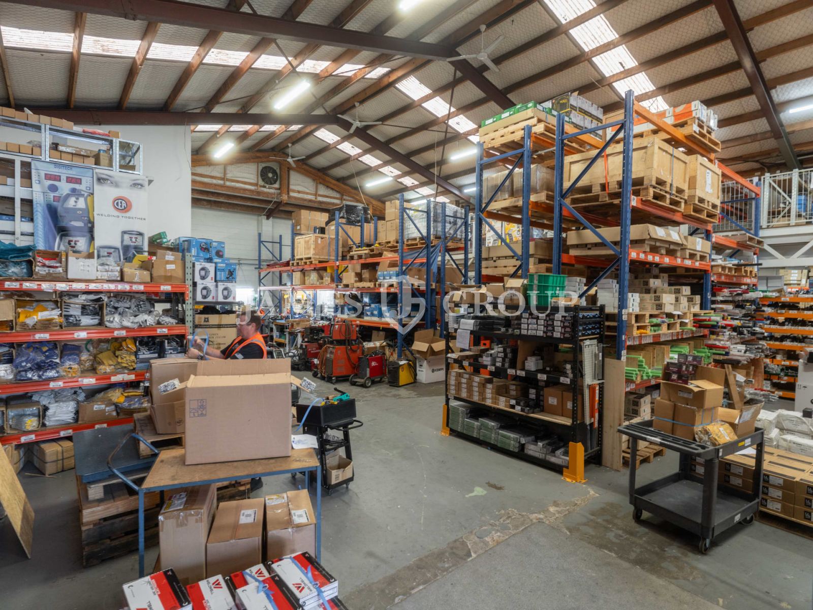727m² High Profile Patiki Warehouse + Yard