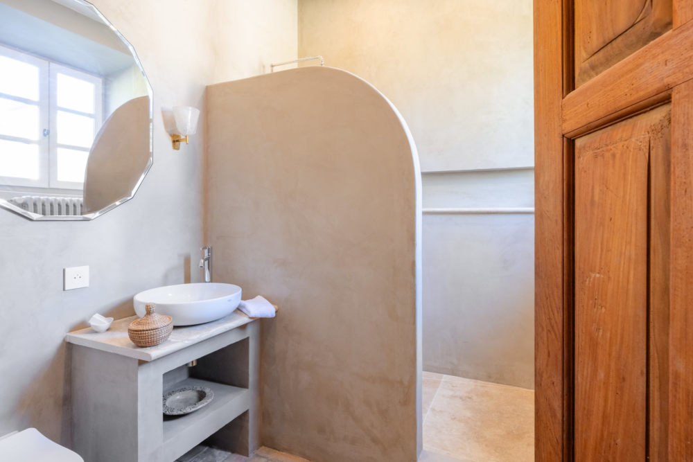 Photographs of Domaine de Fontclair villa in Provence - Image 47 of 60