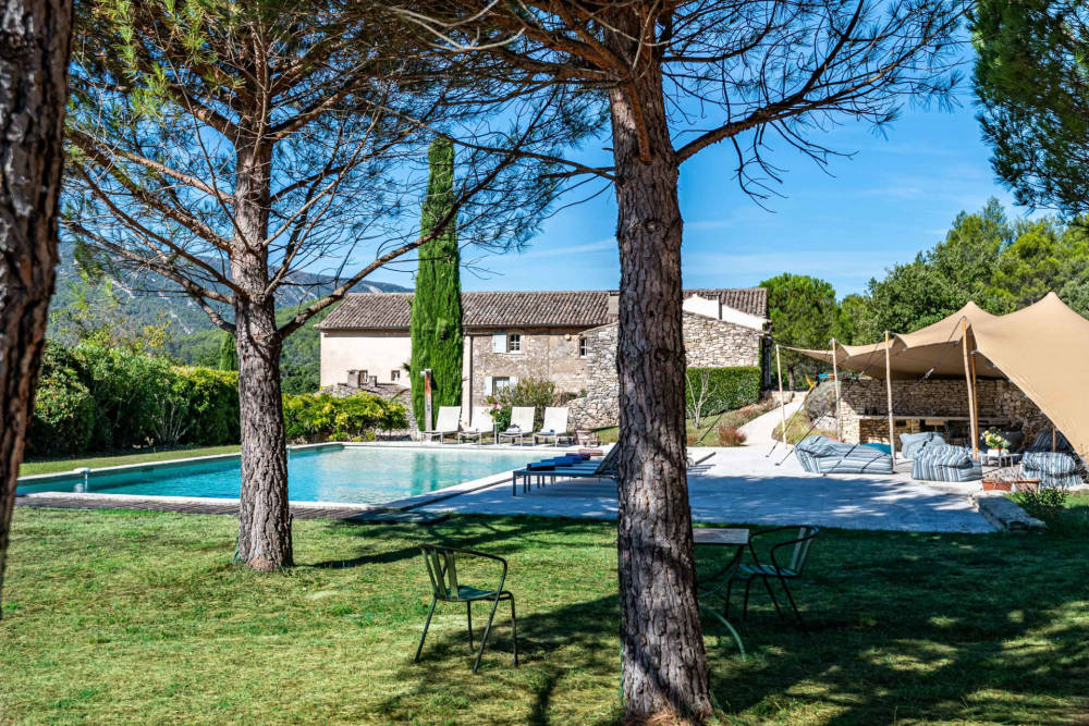 Photographs of Mas de la Salamandre villa in Provence - Image 2 of 57