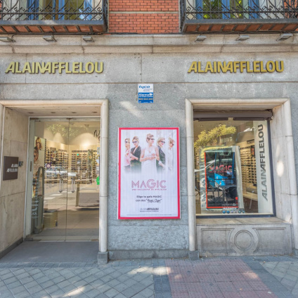 Tienda Óptico AV. CIUDAD DE BARCELONA  132 (Metro Menéndez Pelayo) 28007 MADRID