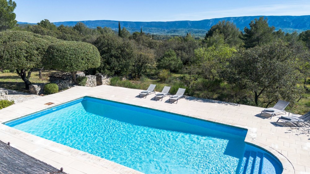 Photographs of Mas des Imberts villa in Provence - Image 2 of 48