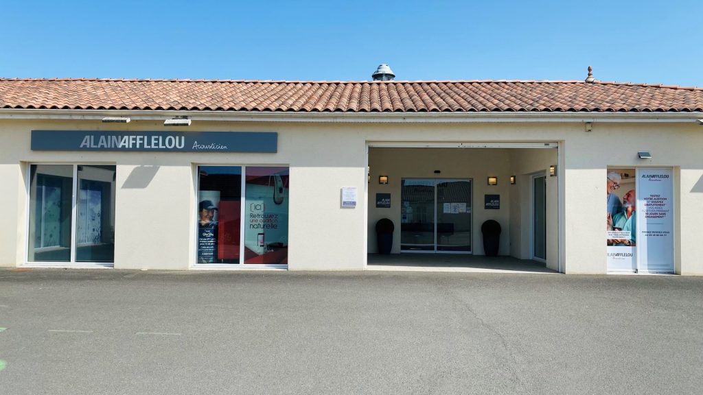 Magasin Opticien 990 rue de l'Arêtier 16430 CHAMPNIERS