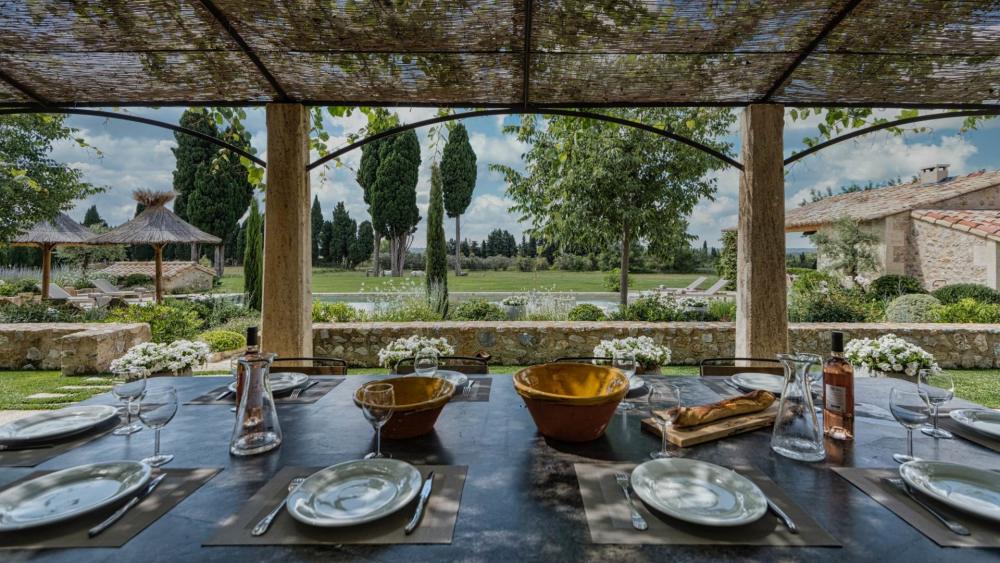 Photographs of Mas Helios villa in Provence - Image 40 of 44