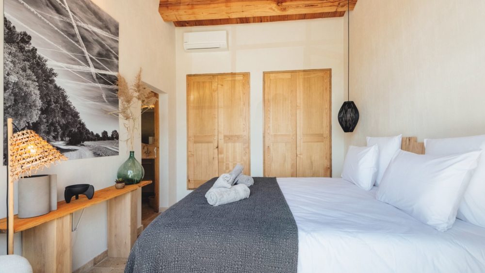 Photographs of Mas de l’Atlas villa in Provence - Image 40 of 45