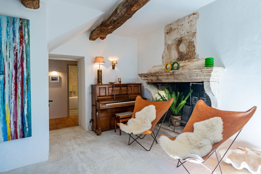 Photographs of Mas de la Salamandre villa in Provence - Image 14 of 57