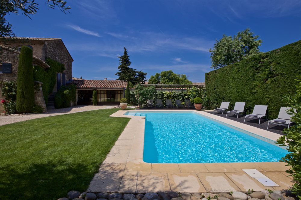Photographs of La Cour villa in Provence - Image 12 of 34
