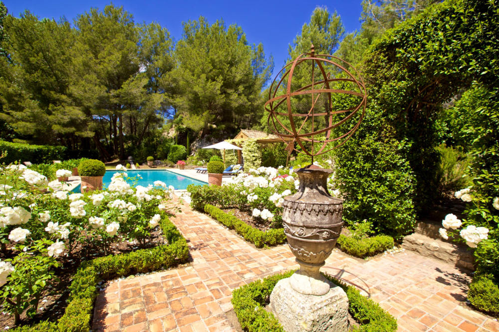 Photographs of Mas de Paradis villa in Provence - Image 48 of 49