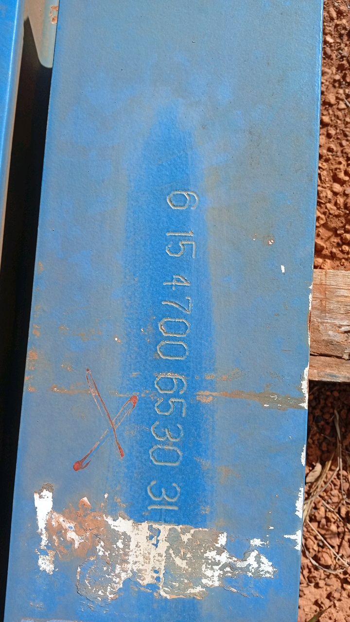 Lot of Metal Structures / BOX F16 BOX F17