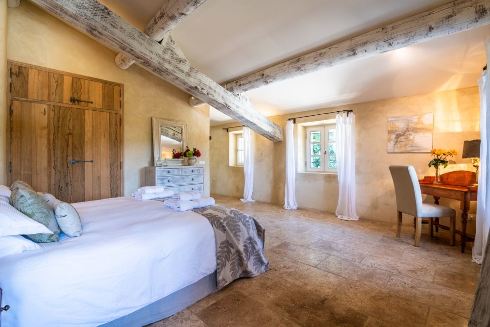 Photographs of Mas du Milan villa in Provence - Image 12 of 50