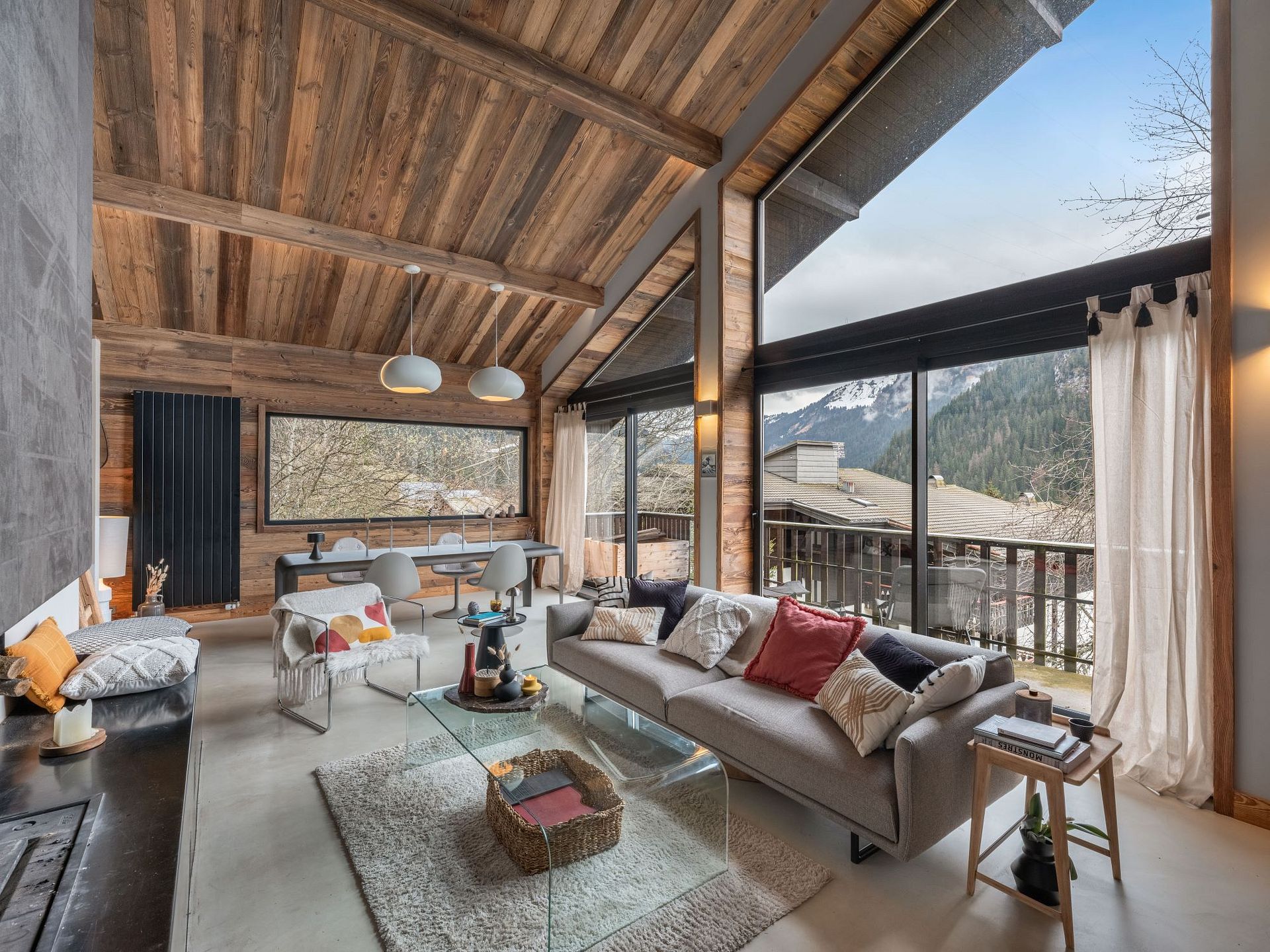 5 bed Apartment For Sale in Portes du Soleil, French Alps