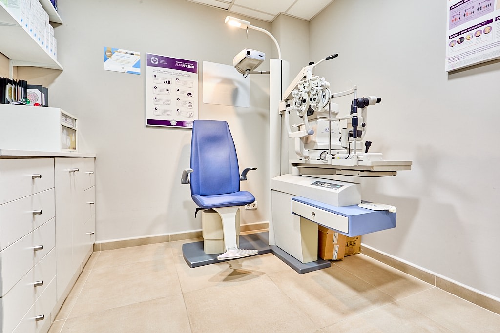 Tienda Óptico C.C. VILAMARINA - C/SIGLO XXI 6  LOCAL 0.30  PLANTA BAJA 08840 VILADECANS interior