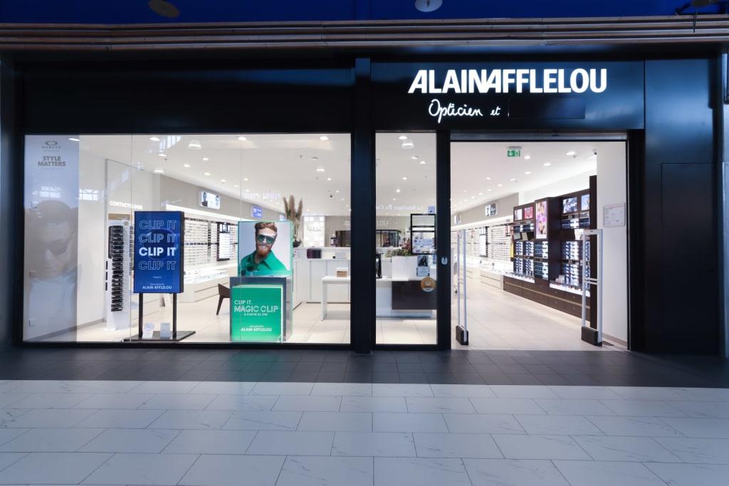 Magasin Opticien C.C. Auchan 59720 LOUVROIL extérieur