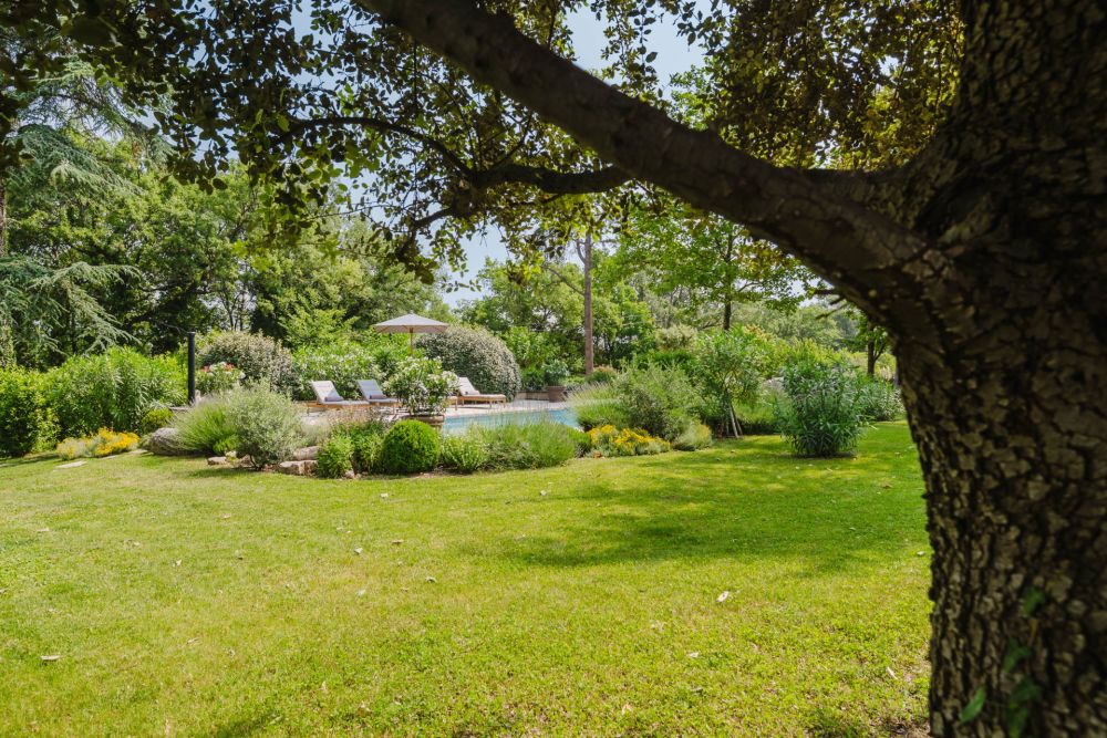 Photographs of Mas des Bleuets villa in Provence - Image 39 of 44