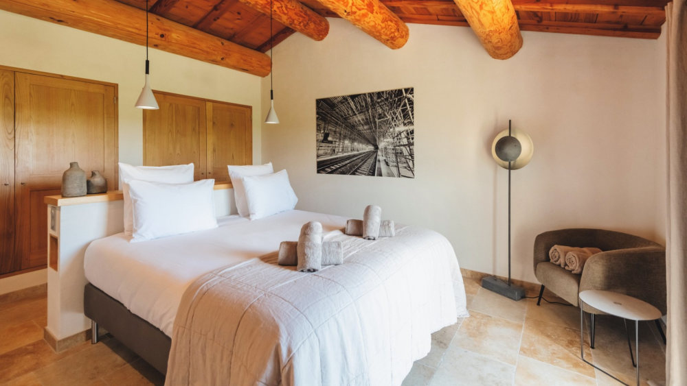 Photographs of Mas de l’Atlas villa in Provence - Image 13 of 45