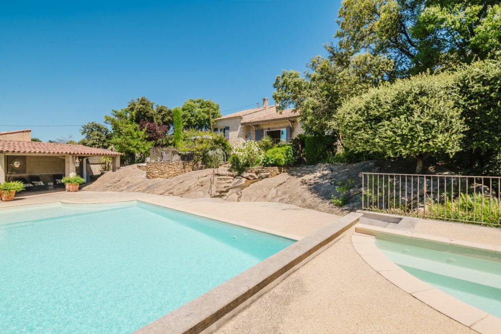 Photographs of Mas des Rocailles villa in Provence - Image 34 of 41