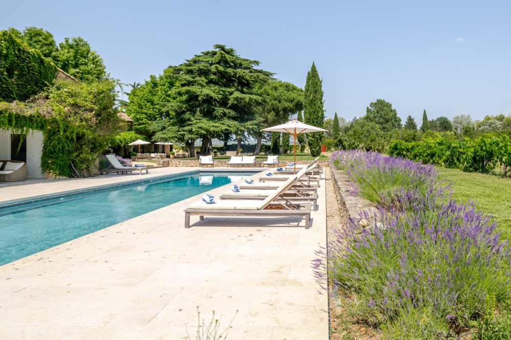 Photographs of Mas des Splendeurs villa in Provence - Image 5 of 53