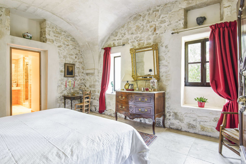 Photographs of Mas de Montolivet villa in Provence - Image 12 of 42