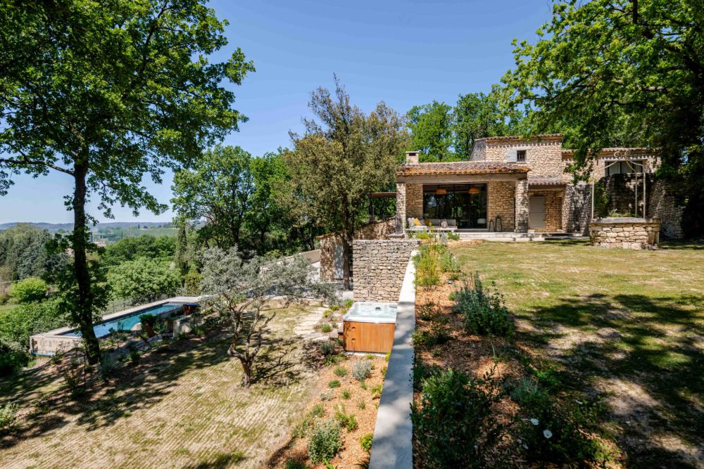 Photographs of A l’ombre des Chênes villa in Provence - Image 34 of 35