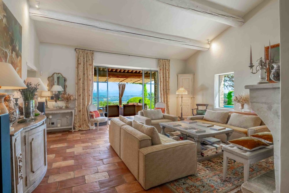 Photographs of New! Mas de l’Olivier villa in Provence - Image 8 of 46