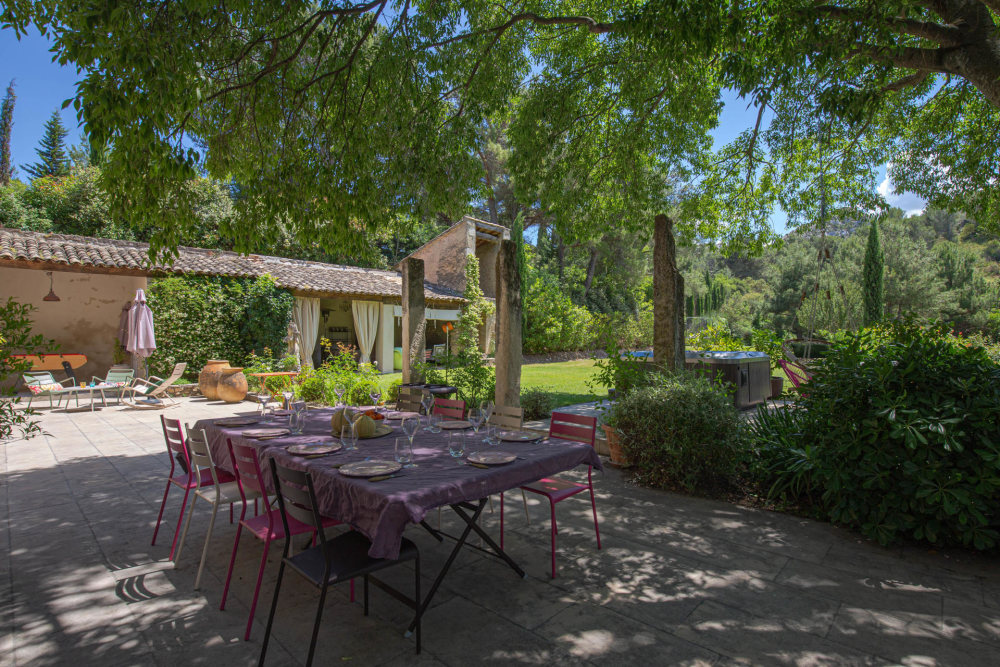 Photographs of Mas de Gavon villa in Provence - Image 11 of 32