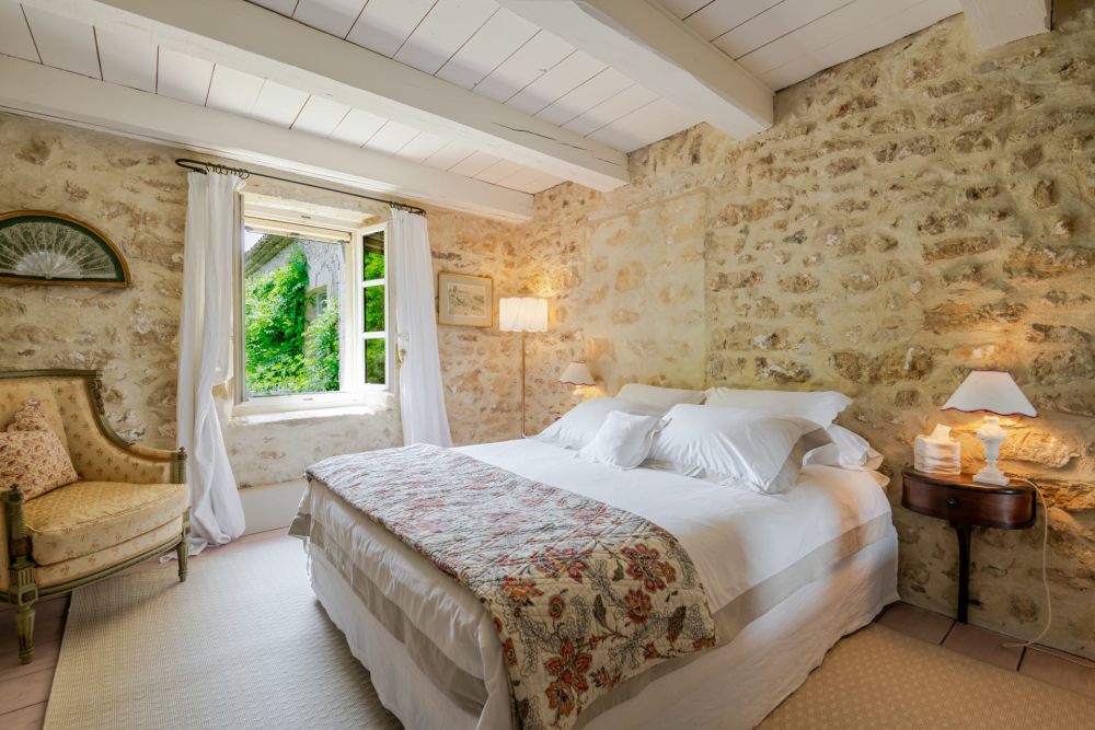 Photographs of Mas Hortensia villa in Provence - Image 33 of 46