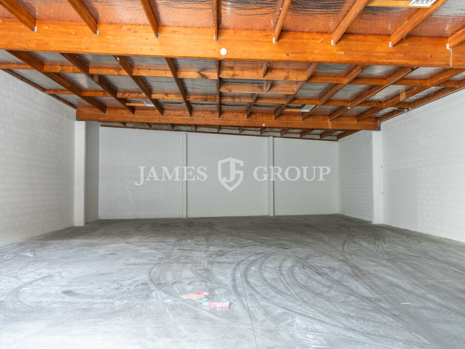 Functional 270m² Warehouse With Dual Access