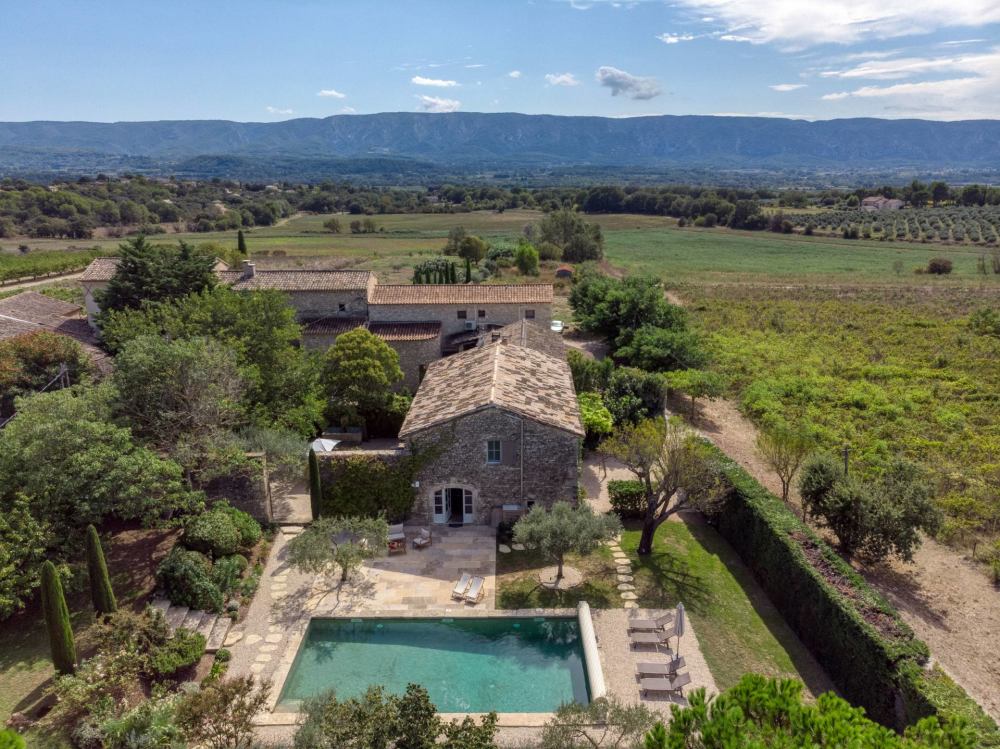 Photographs of Mas des Cinq Sens villa in Provence - Image 2 of 37