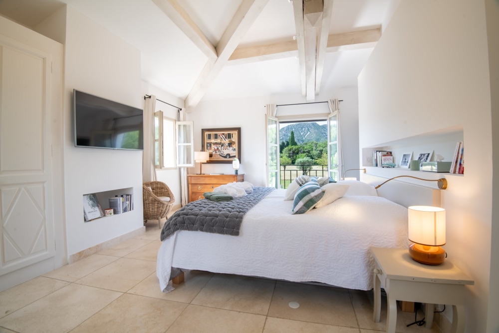 Photographs of Mas de la Caume villa in Provence - Image 28 of 52