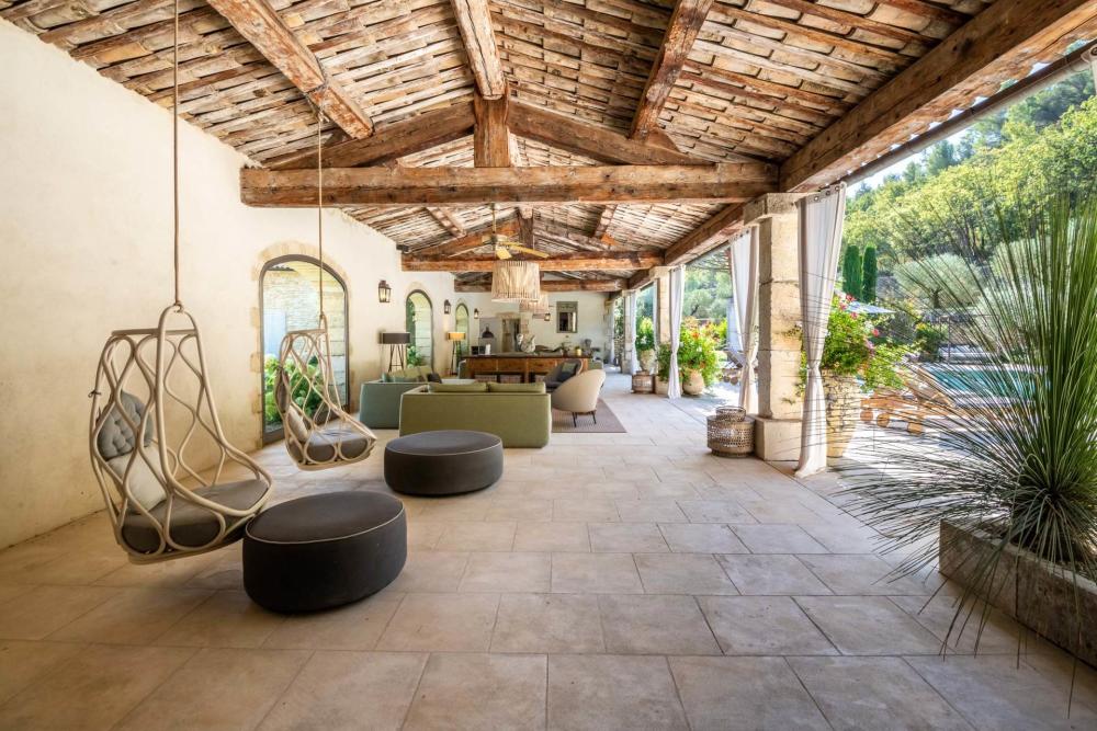 Photographs of Mas de Lacoste villa in Provence - Image 60 of 64