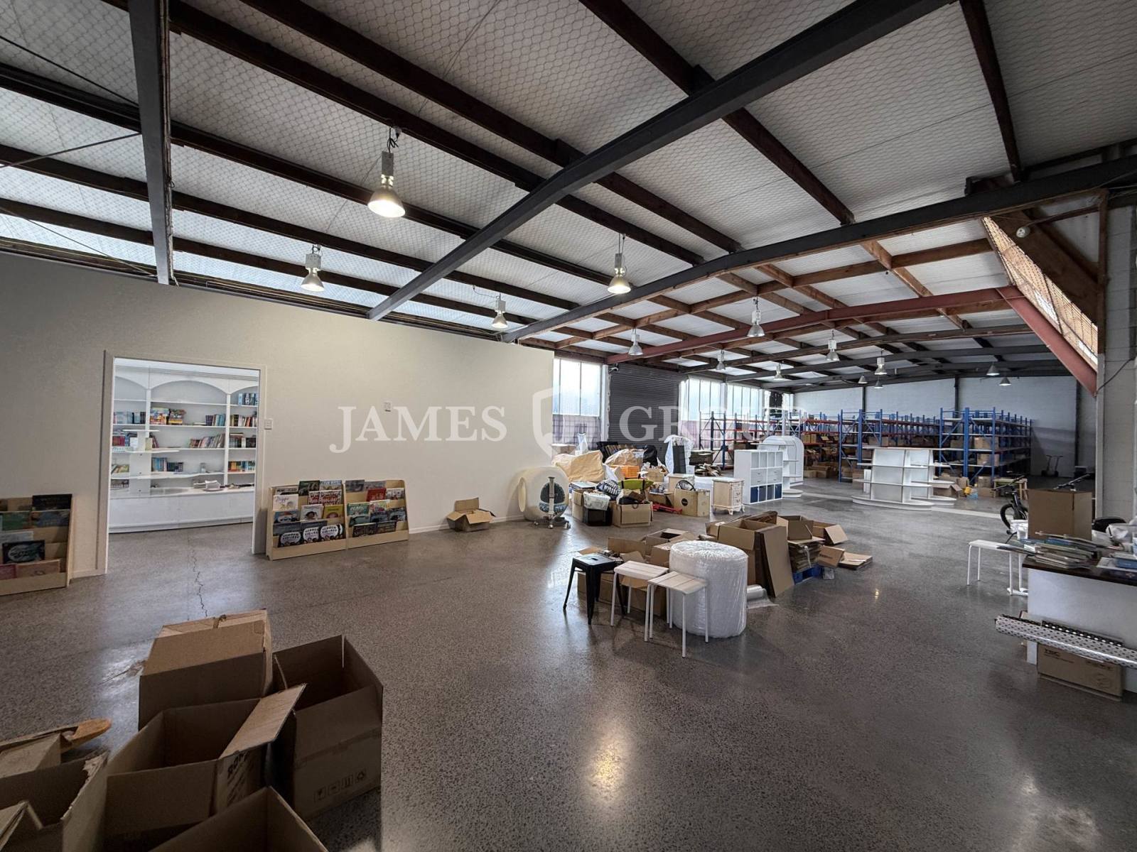 Prime Mixed-use Freehold Asset – Vacant Possession