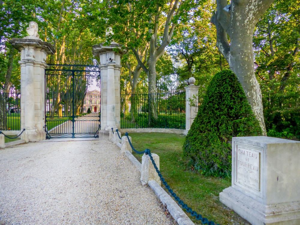 Photographs of Chateau Rhone Provence villa in Provence - Image 29 of 52