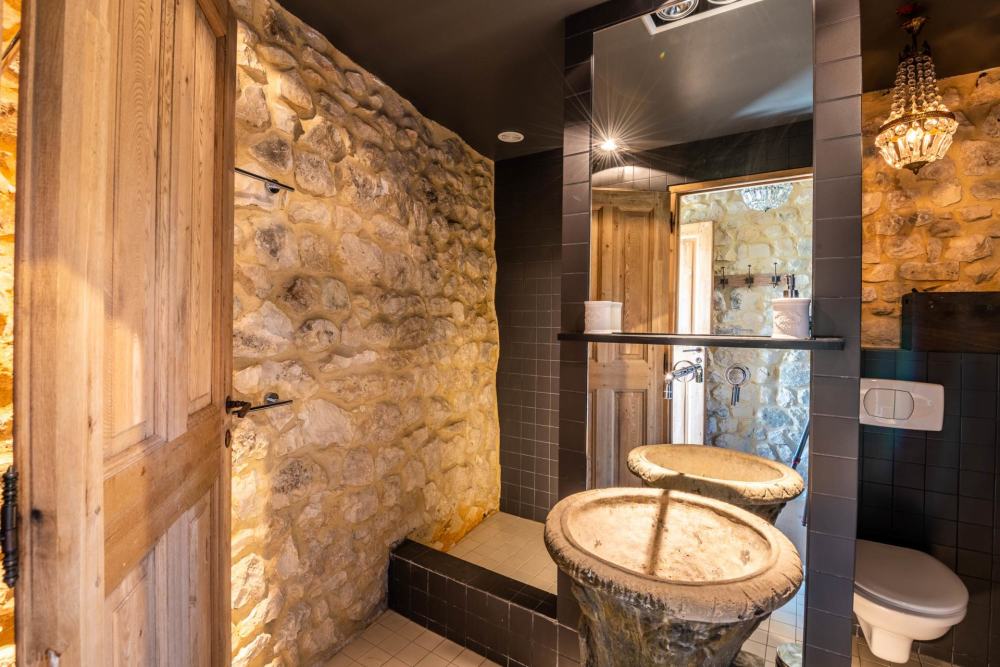 Photographs of Mas des Gardois villa in Provence - Image 33 of 58
