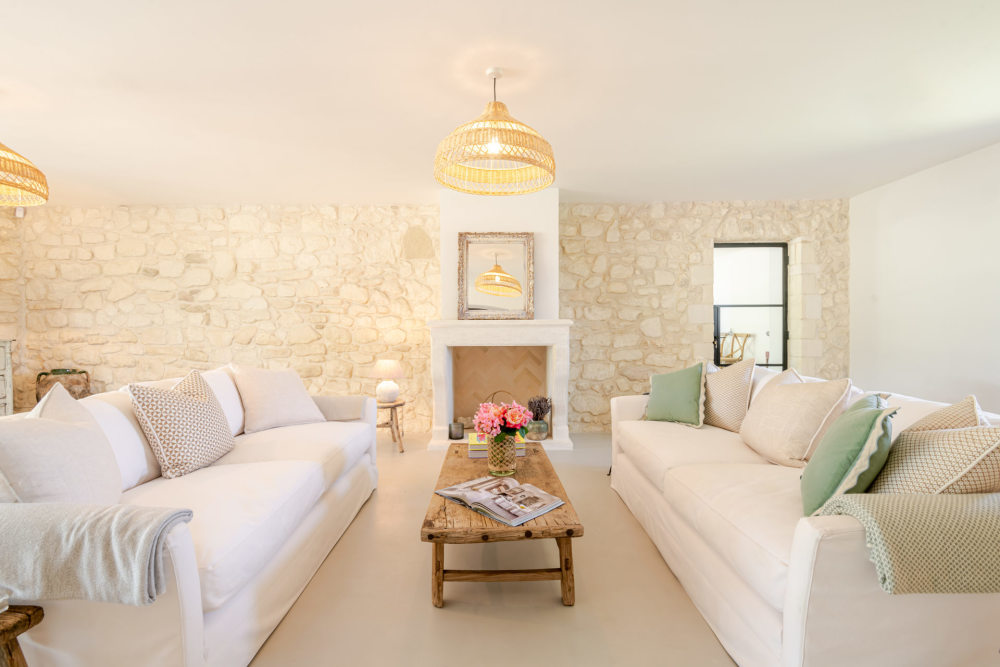 Photographs of Mas des Splendeurs villa in Provence - Image 15 of 53
