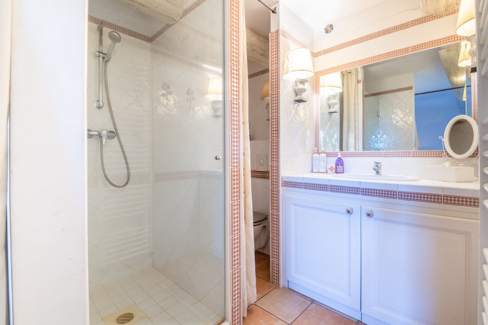 Photographs of Villa la Feniere villa in Provence - Image 22 of 28