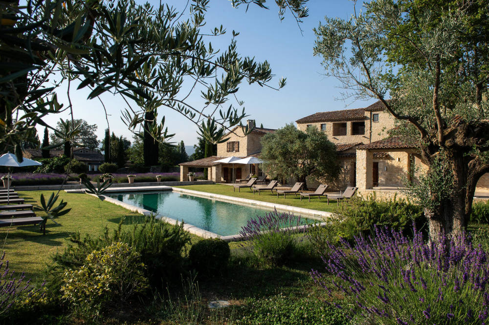 Photographs of Bastide du Calavon villa in Provence - Image 1 of 57