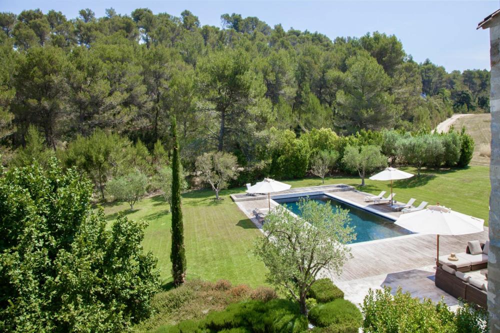 Photographs of Mas la Calade villa in Provence - Image 5 of 38