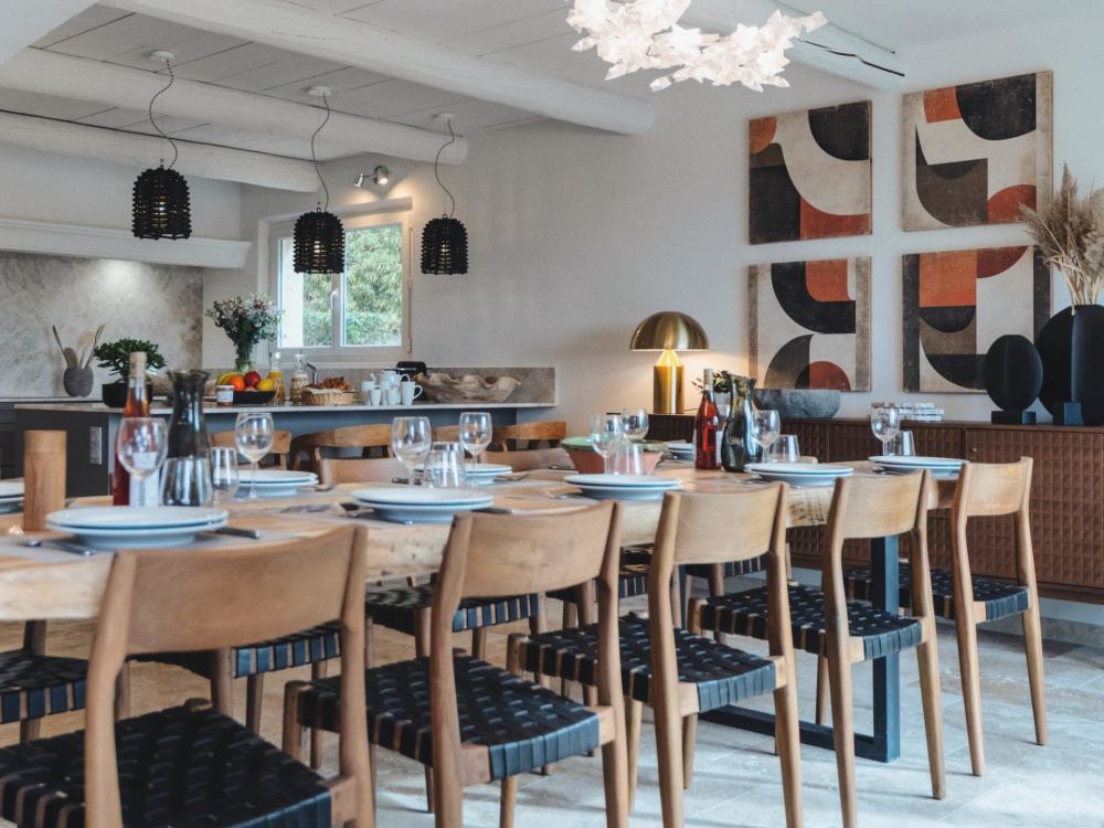 Photographs of Mas des Charmes villa in Provence - Image 11 of 39